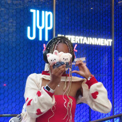 with the sillys @ jype